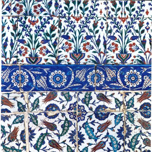 Exhibition Catalogues depicts: Iznik, Legendary Ceramics from Turkey: An Art Reborn catalog
